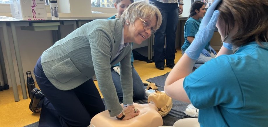 Schulministerin Feller 1