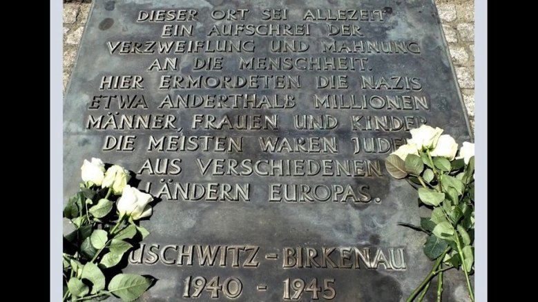 Gedenktafel Auschwitz-Birkenau