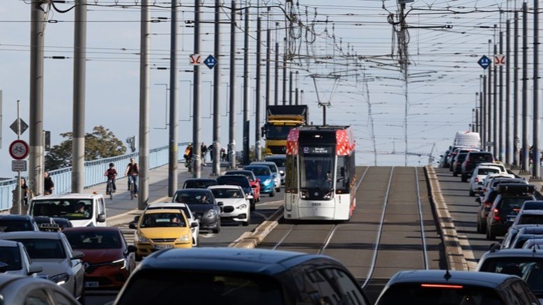 Die neuen Skoda-Straßenbahnen in Bonn Die neuen Skoda-Straßenbahnen in Bonn