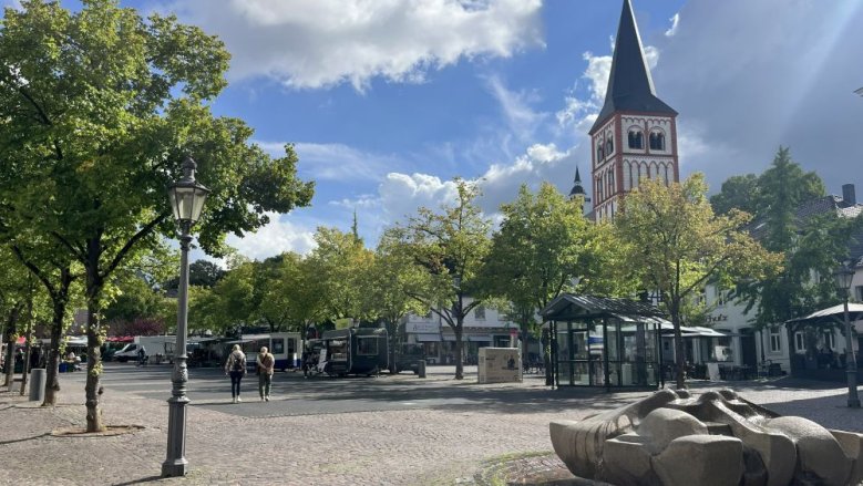 Marktplatz & St. Servatius