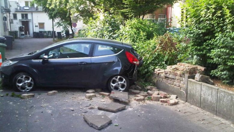 Unfall Parkplatz Unfall Parkplatz