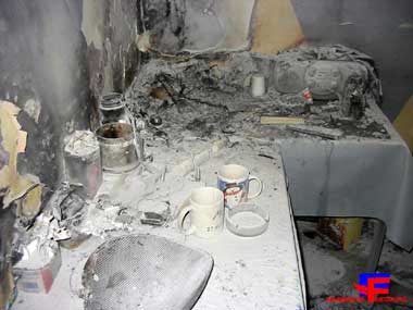 Das Bild zeigt die abgebrannten Überreste der Zelle in der JVA-Siegburg