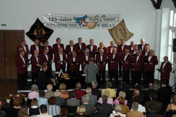 Der Männergesangsverein Wolsdorf bei einem Auftritt