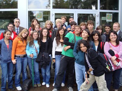 Das Foto zeigt Schüler des Anno-Gymnasiums in Selcuk
