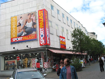 Der frühere Kaufhallen-Bau an der unteren Bahnhofstraße 