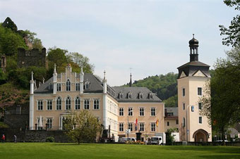 Das Bild zeigt das Sayner Schloss