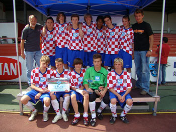 Das Bild zeigt die Mannschaft des Anno-Gymnasiums 