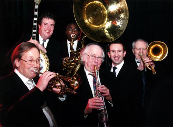 Das Bild zeigt Rod Mason und seine Band Hot Five 