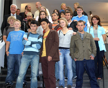 Das Bild zeigt die Schüler aus Siegburgs türkischer Partnerstadt Selcuk