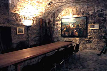 Das Bild zeigt den Weinkeller des Stadtmuseums