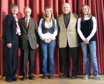 Das Bild zeigt Annette Hirzel, Wilfried Stauch, Stefanie Kutschke, Dr. Lothar Watrinet und Clara Rockstroh
