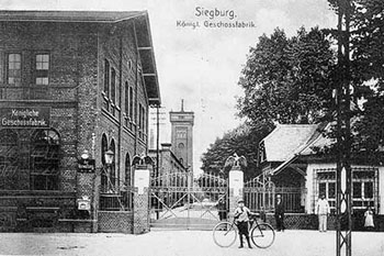 Eingang der Königlichen Geschossfabrik im Jahre 1914