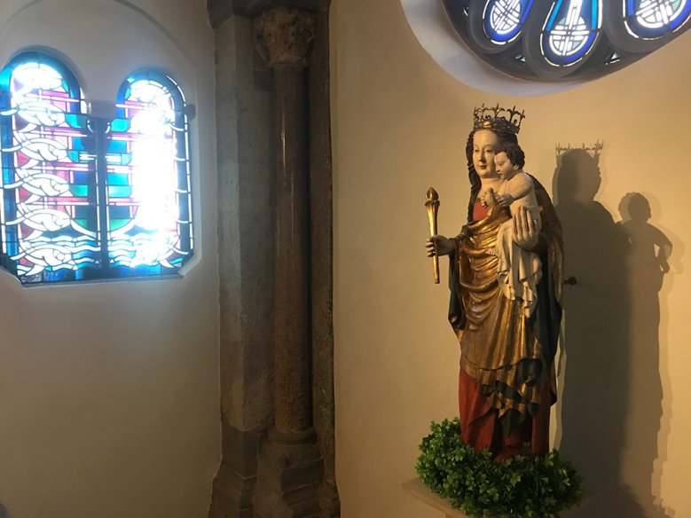 2020-04-28 - Kalksinter Servatius Madonnenfigur in St. Servatius