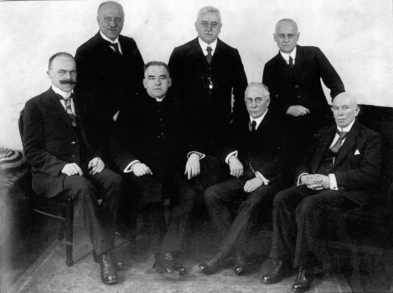 2020-04-28 - Seminar Kollegium des Siegburger Lehrerseminars 1925