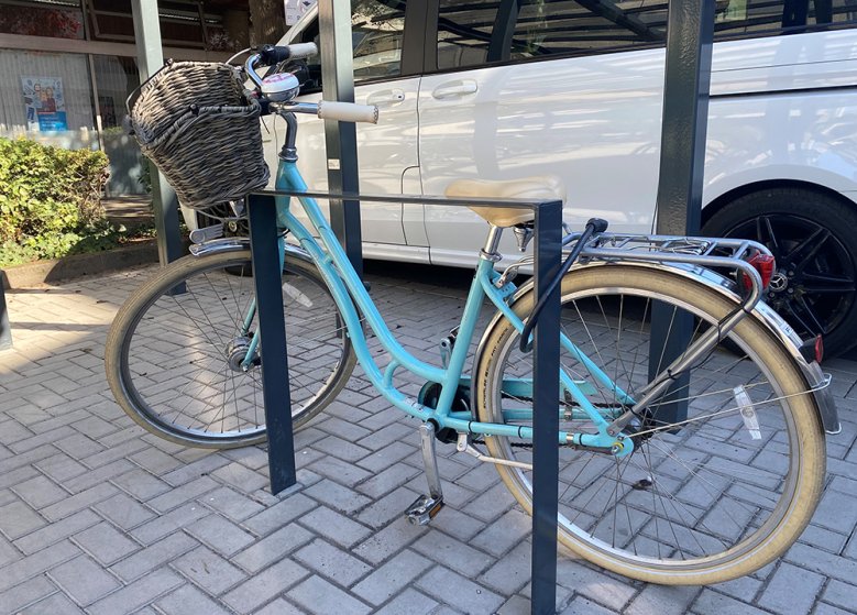 2020-08-01_fahrrad-abgeschlossen.jpg Fahrrad