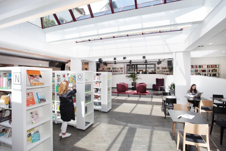 2020-01-23 - Stadtbibliothek-innen Stadtbibliothek, Foto: Dirk Krauss