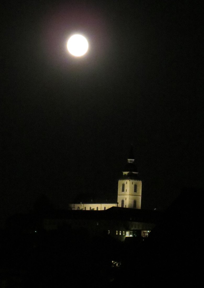 2020-08-06_st-michael-vollmond-manfred-emons.jpg Vollmond über St. Michael