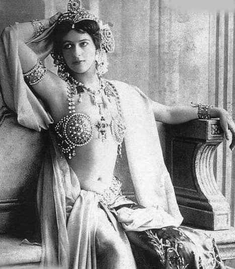 2020-08-07_mata_hari.jpg Mata Hari, 1906