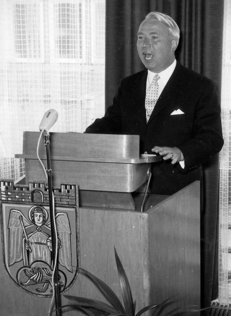 Walter Kieras OKD Walter Kieras OKD im-Siegburger-Ratssaal 1960
