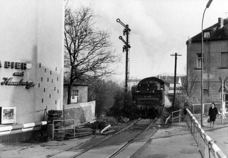 2020-06-21_bahnuebergang.jpg Bahnübergang 1965