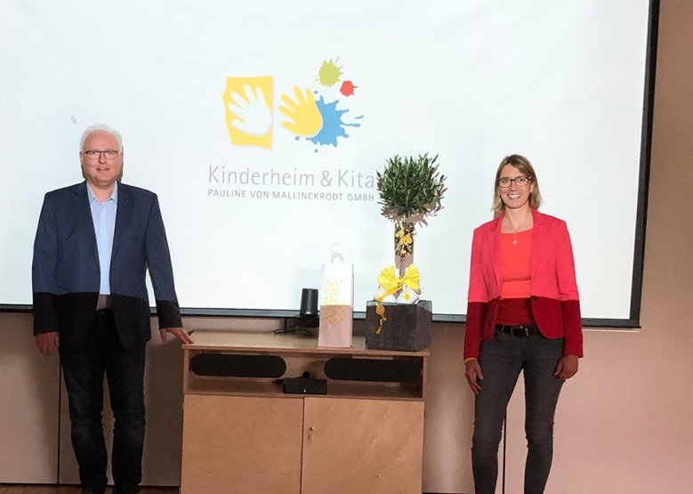 2020-06-30_kinderheim-pauline-abschied-prof.jpg Prof. Dr. Norbert Krudewig und Sonja Boddenberg