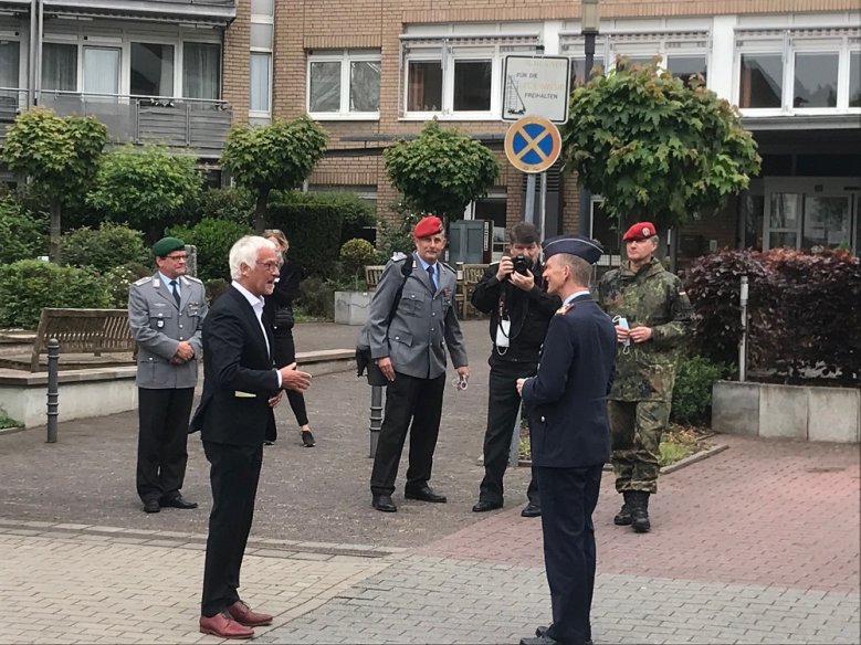 2020-05-05_musikkorps-altenheim-1 2020-05-05_musikkorps-altenheim-1