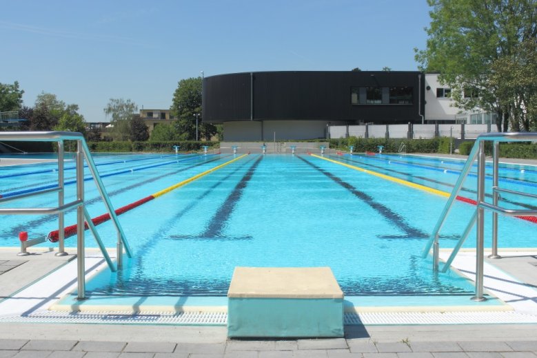 2020-05-21_Oktopus Einstieg in ein Schwimmbecken