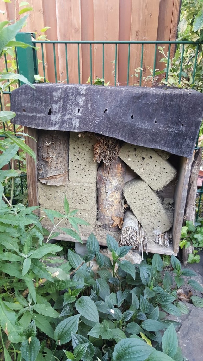2020-05-27_Insektenhotel-Astrid Muehlenbrock Insektenhotel