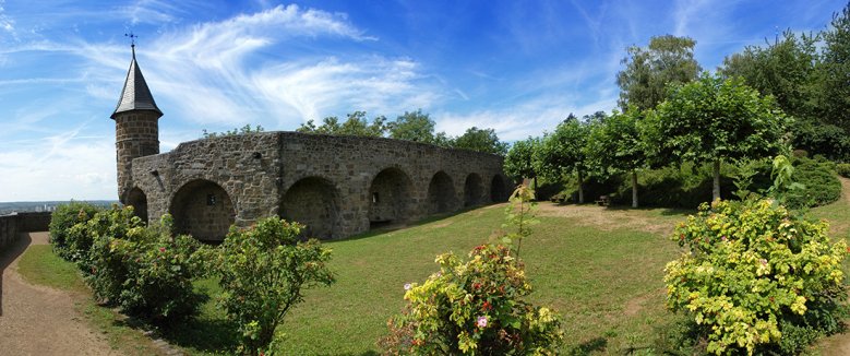2020-11-08_abtei-von-schoaei-nima.jpg Johannistürmchen