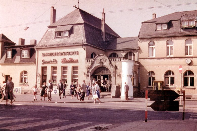 2020-11-08_bahnhof.jpg Bahnhof 1960