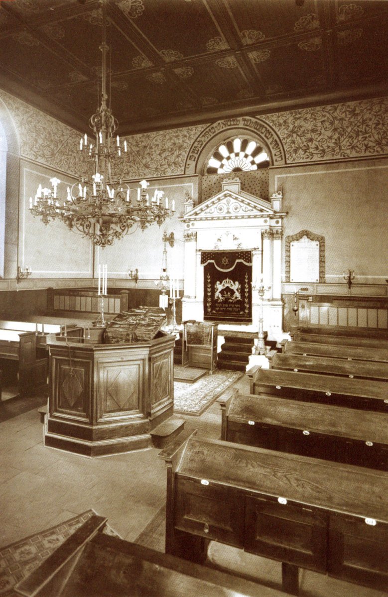 2020-11-08_synagoge.jpg Blick in die Siegburger Synagoge, die in der Pogromnacht ein Raub der Flammen wurde