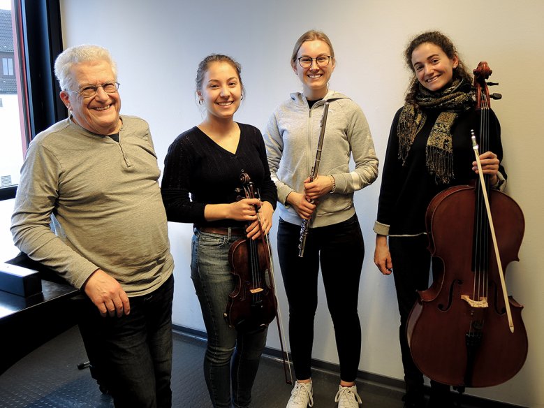 2020-10-02_klavierquartett.jpg Gotthard Kladetzky (Klavier), Yumiko Matsuyama (Violine), Klara Herkenhöhner (Flöte) und Cornelia Emmert (Violoncello)