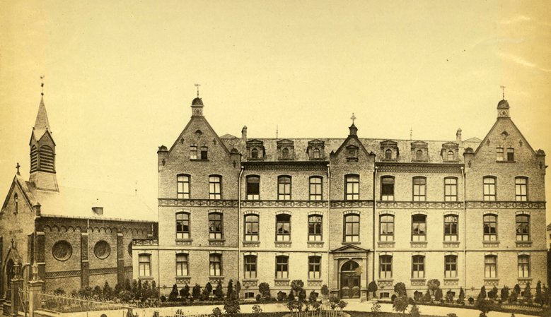 Krankenhaus Siegburger Krankenhaus mit Kapelle in der Ringstraße um 1887