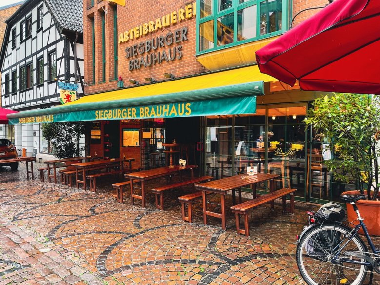 Brauhaus "Zum roten Löwen" Außenansicht des Brauhaus' "Zum roten Löwen"
