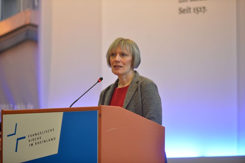 Annette Hirzel Pfarrerin Annette Hirzel