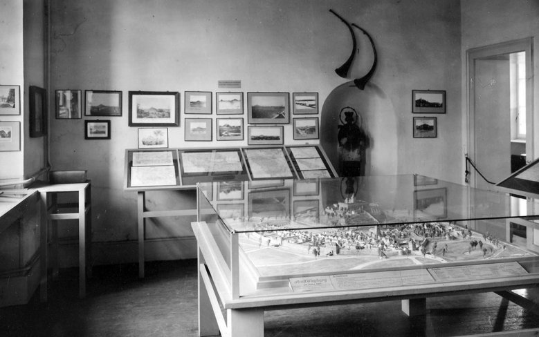 historische Sammlungen des Museums 1956 historische Sammlungen des Museums waren 1956 im Nordflügel der Abtei auf dem Michaelsberg untergebracht