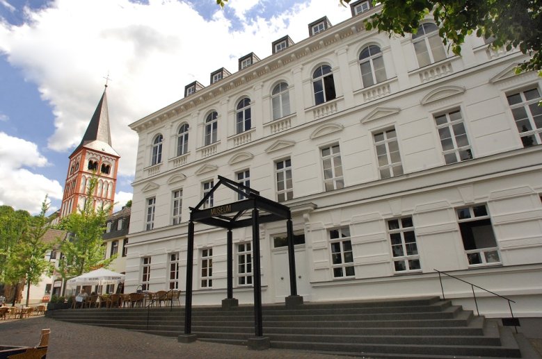 Mangelnde Erreichbarkeit Stadtmuseum Stadtmuseum Seitenansicht