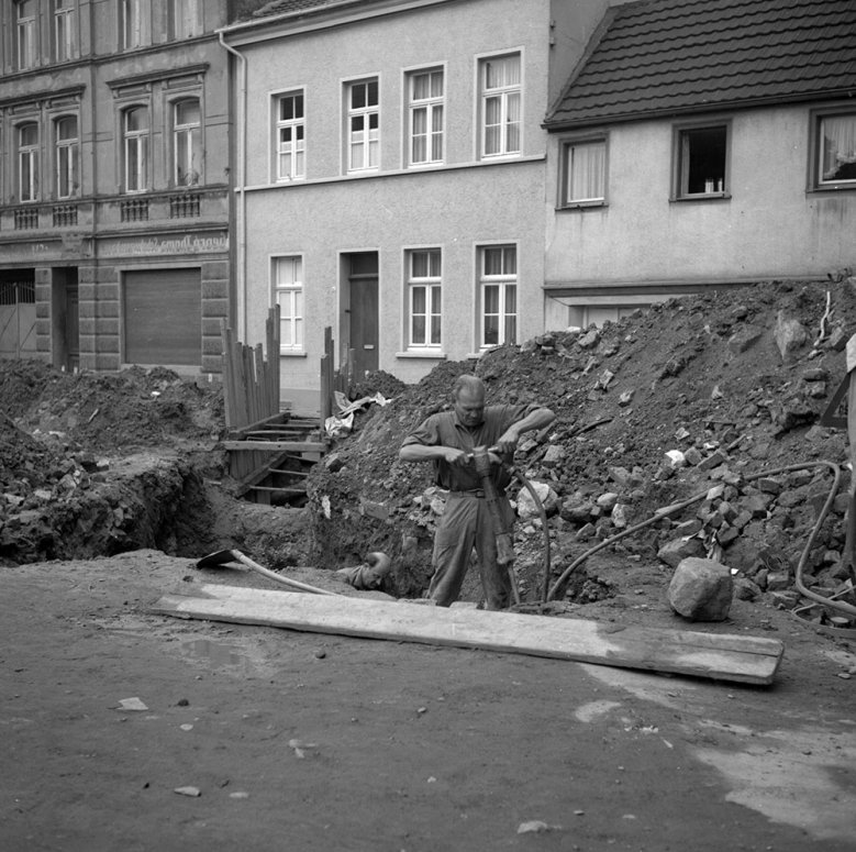 Mühlenstraße 1971 Arbeiten in der Mühlenstraße 1971 vor Haus Nummer 7