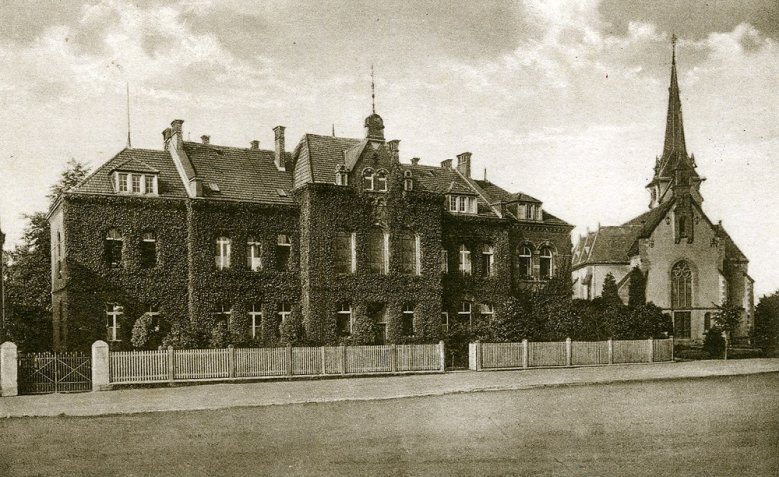 Kinderheim Waisenhaus Wolsdorf um 1910