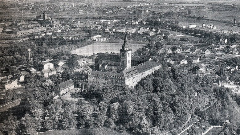Blick über die Abtei nach Süden Abtei nach Südost auf Ortsteil Deichhaus 1957