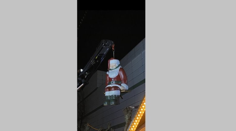 2022-12-30 Weihnachtsmann Weihnachtsmann Kaufhof
