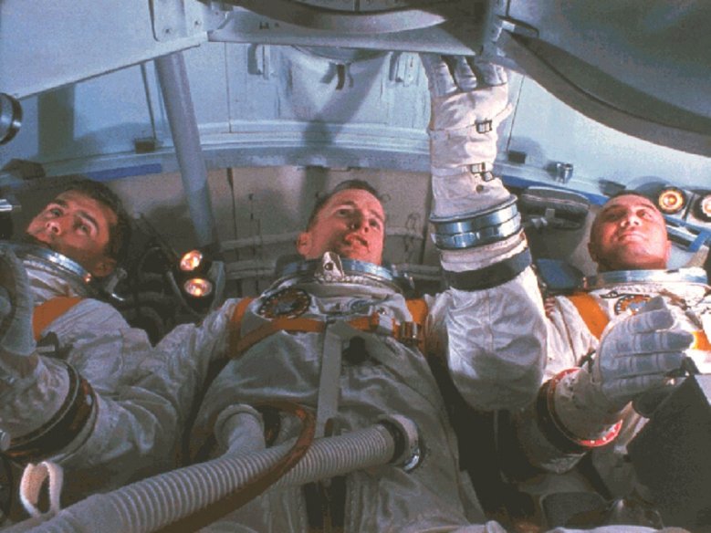 Apollo-1-Crew im Simulator Apollo-1-Crew im Simulator