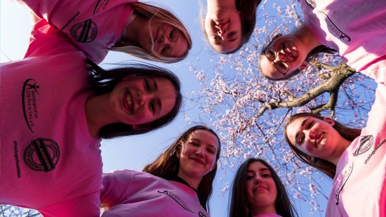 Pink gegen Rassismus Rock'n'Roll Club Siegburg engagiert sich