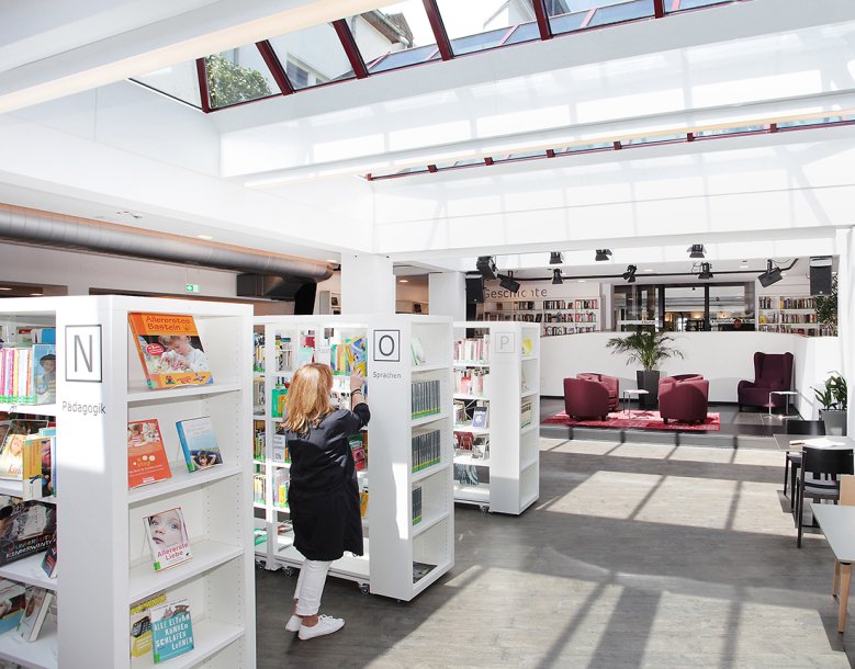 2020-10-13_stadtbibliothek-innen-2018-(1a).jpg Stadtbibliothek