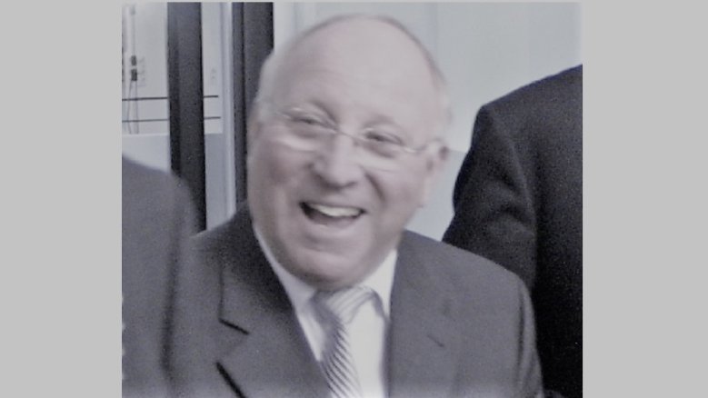Uwe Seeler Uwe Seeler