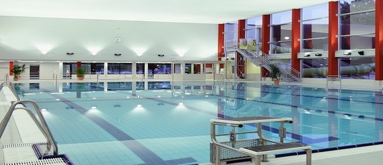 Freizeitbad Oktopus Auf dem Bild sieht man das Schwimmerbecken im Freizeitbad Oktopus