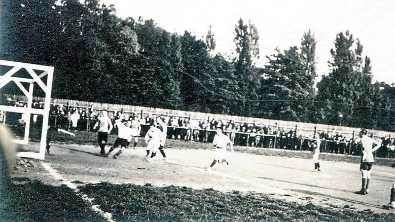 SSV 04 Waldstraße 2 SSV 04 Waldstraße 2