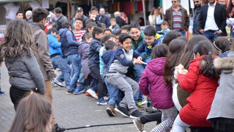 Sommerfest Ditib Tauziehende Kinder