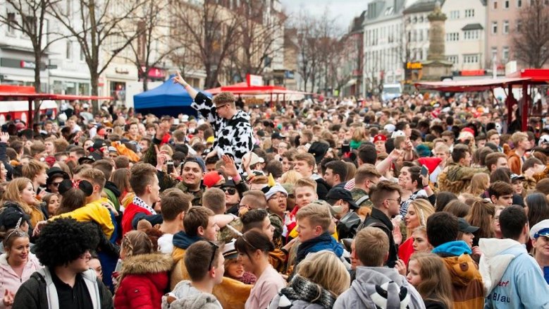 Weiberfastnacht Markt Weiberfastnacht Markt