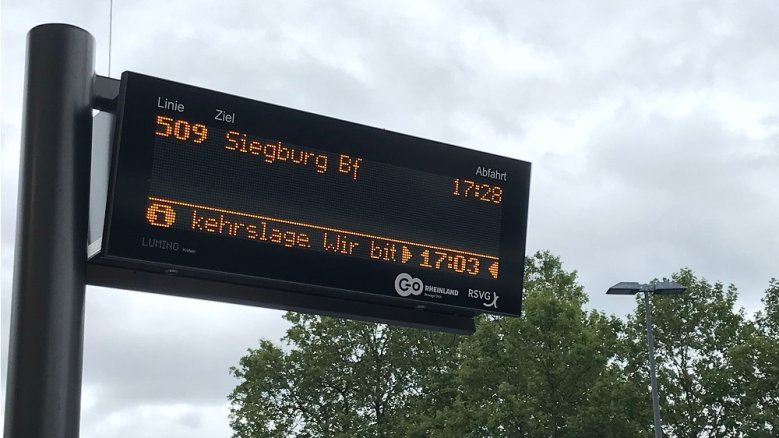 Bus 509 Digitale Anzeigetafel, die den Bus 509 ankündigt